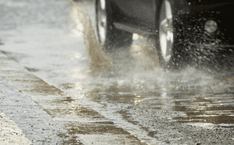 Feuchter Keller nach Regen