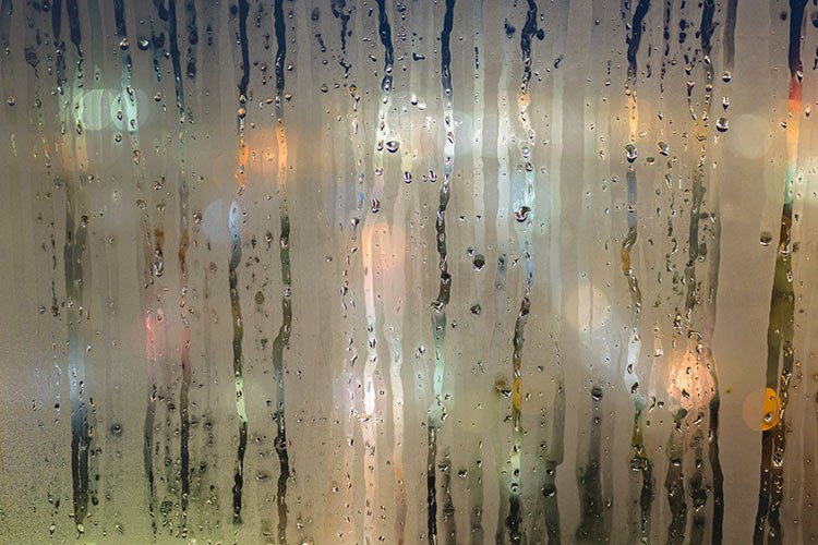 Un problème de condensation peut indiquer la présence d’un pont thermique.